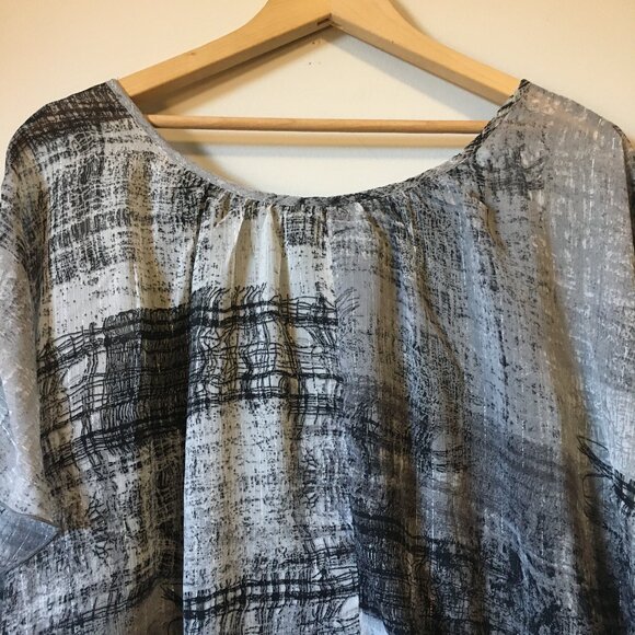 Ispiri Abstract Print 2 in 1 Flutter Sleeve & Tank Top - Picture 8 of 16